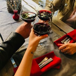 Speisen und Getränke